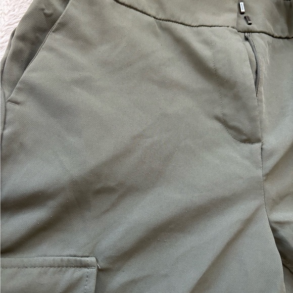 Meg & Margo Green Cargo Pants - Picture 6 of 6